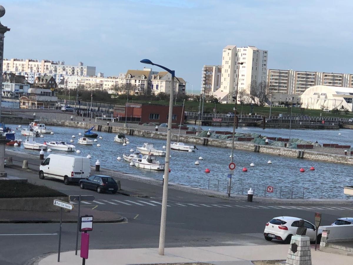 Chambres Privees Calais Ferry-Port-Place D'Armes Exterior foto